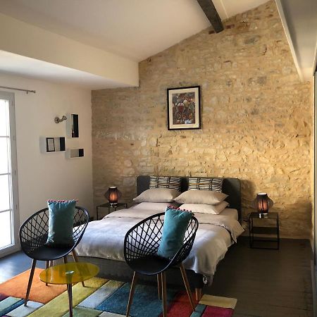 Verteuil-sur-Charente Les Halles Chambre D'Hotes מראה חיצוני תמונה