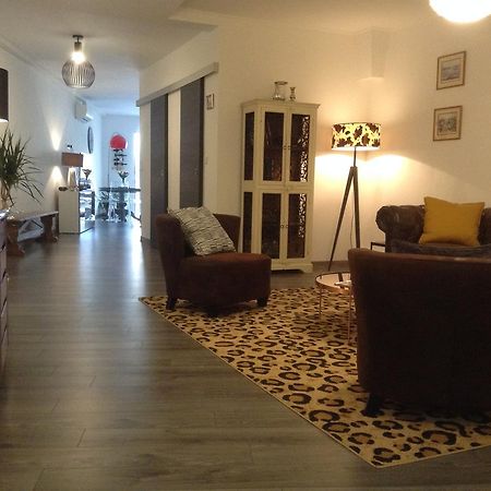 Verteuil-sur-Charente Les Halles Chambre D'Hotes מראה חיצוני תמונה