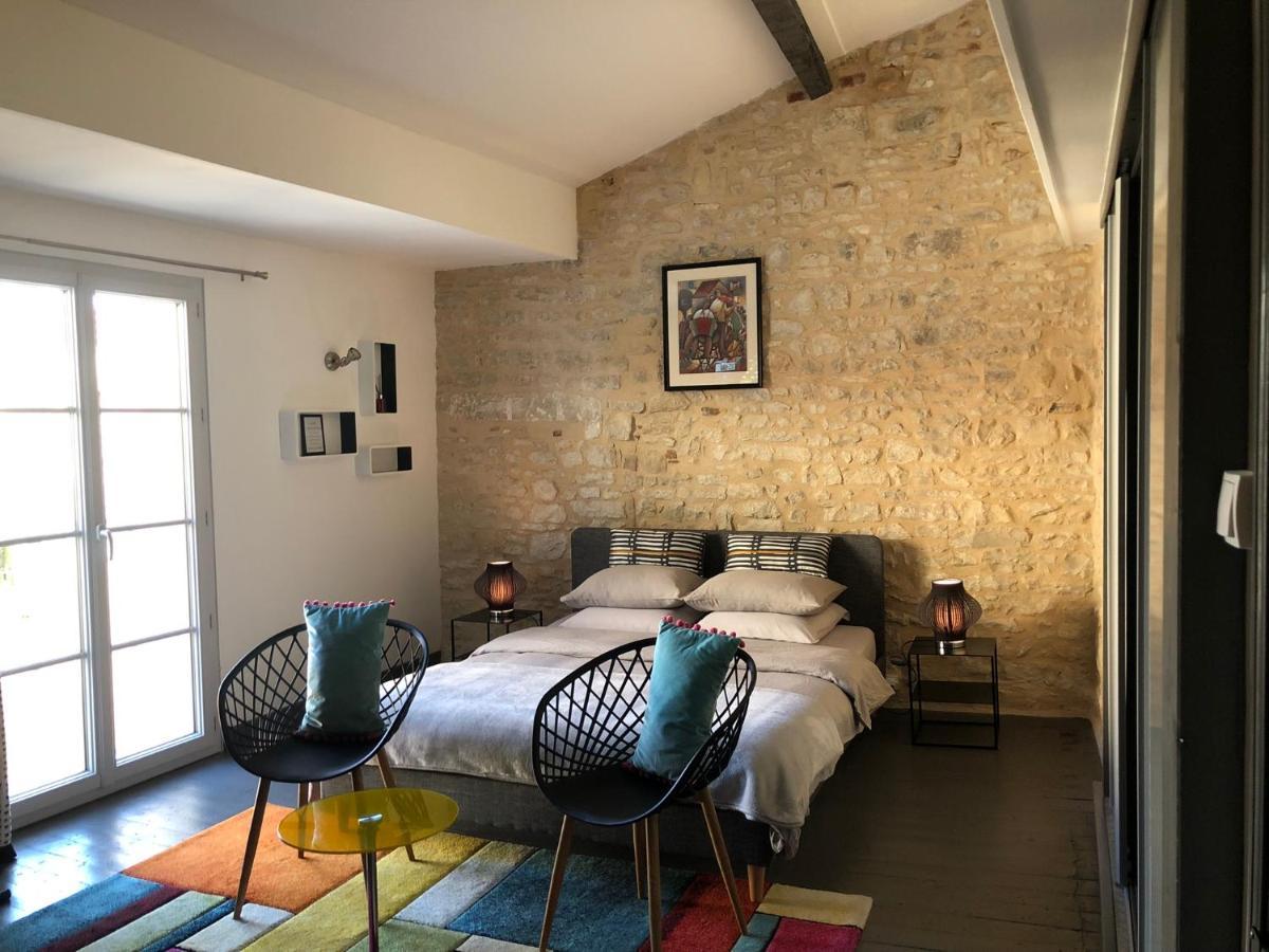 Verteuil-sur-Charente Les Halles Chambre D'Hotes מראה חיצוני תמונה